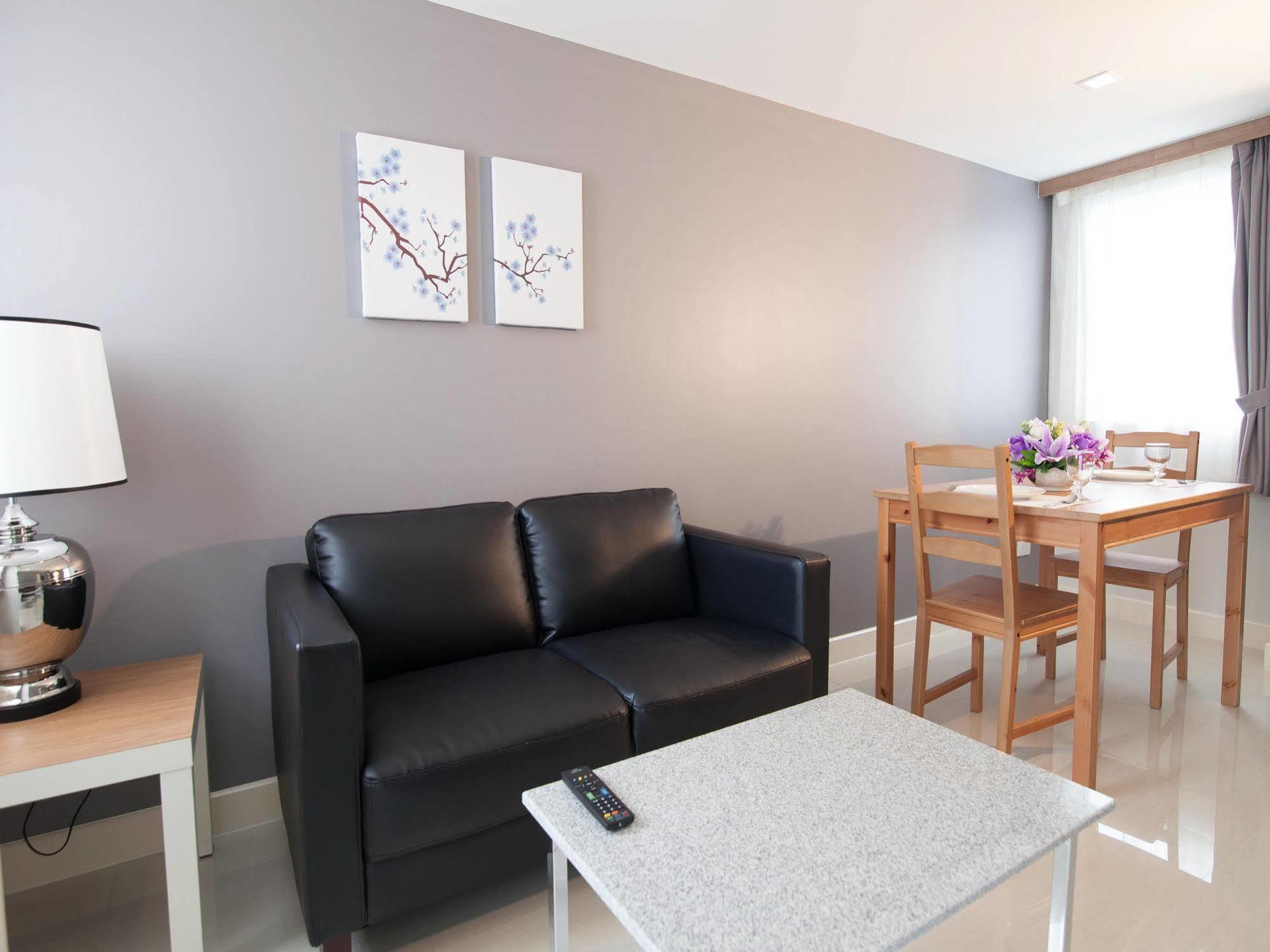 Racha Residence Si Racha Extérieur photo