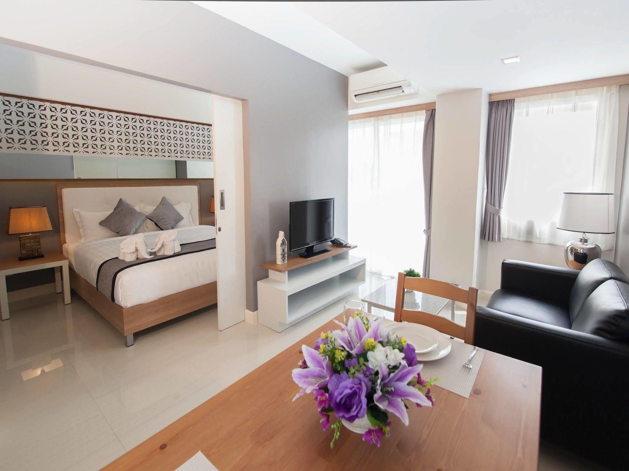 Racha Residence Si Racha Extérieur photo