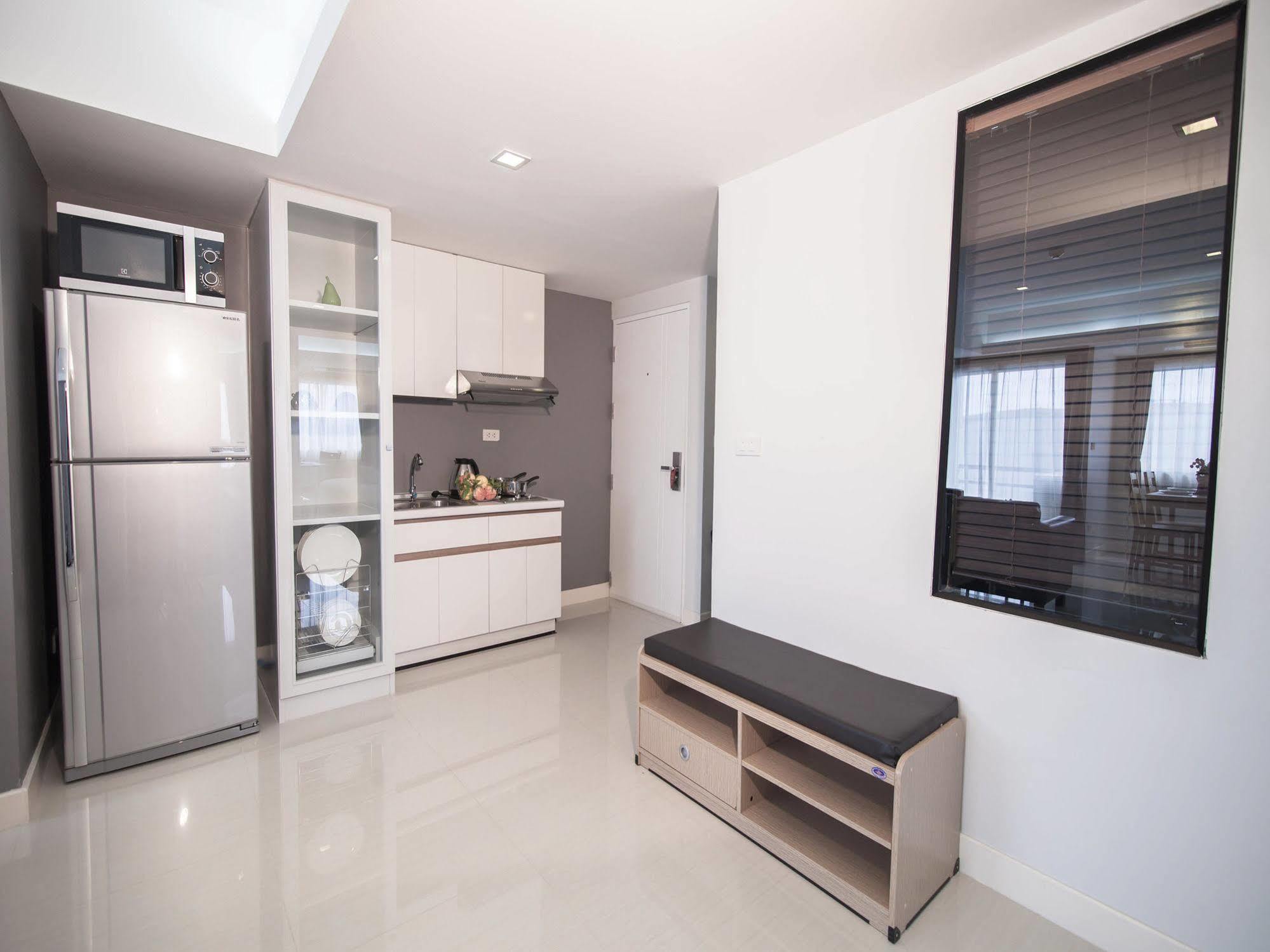 Racha Residence Si Racha Extérieur photo